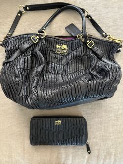 Preowned Coach Madison Gathered Ruched Black Leather Shoulder Purse + Wallet Accordian