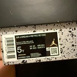 Jordan 4s