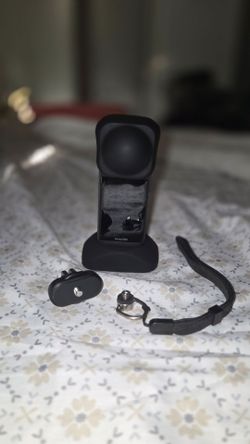 Insta360 x4 Camera with Lens Guard with Accessories