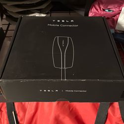 Tesla Mobile Connector