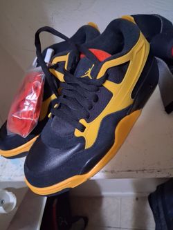 Air Jordan's Rm 4 (Bruce Lee's)size 10 new
