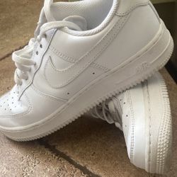 Nike Air Tennis Shoes