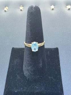 14kt YG Ring with Blue Stone. (C-2) SIZE 7.5 ASK FOR RYAN. #(contact info removed)05