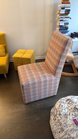 Chair With Wheels