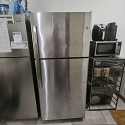 Fridge 18cu Working Perfectly 