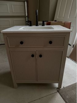 Bathroom Vanity  30 “with Quartz Top & Matte Black Faucet