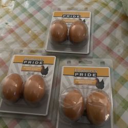 brown veramic nest eggs
