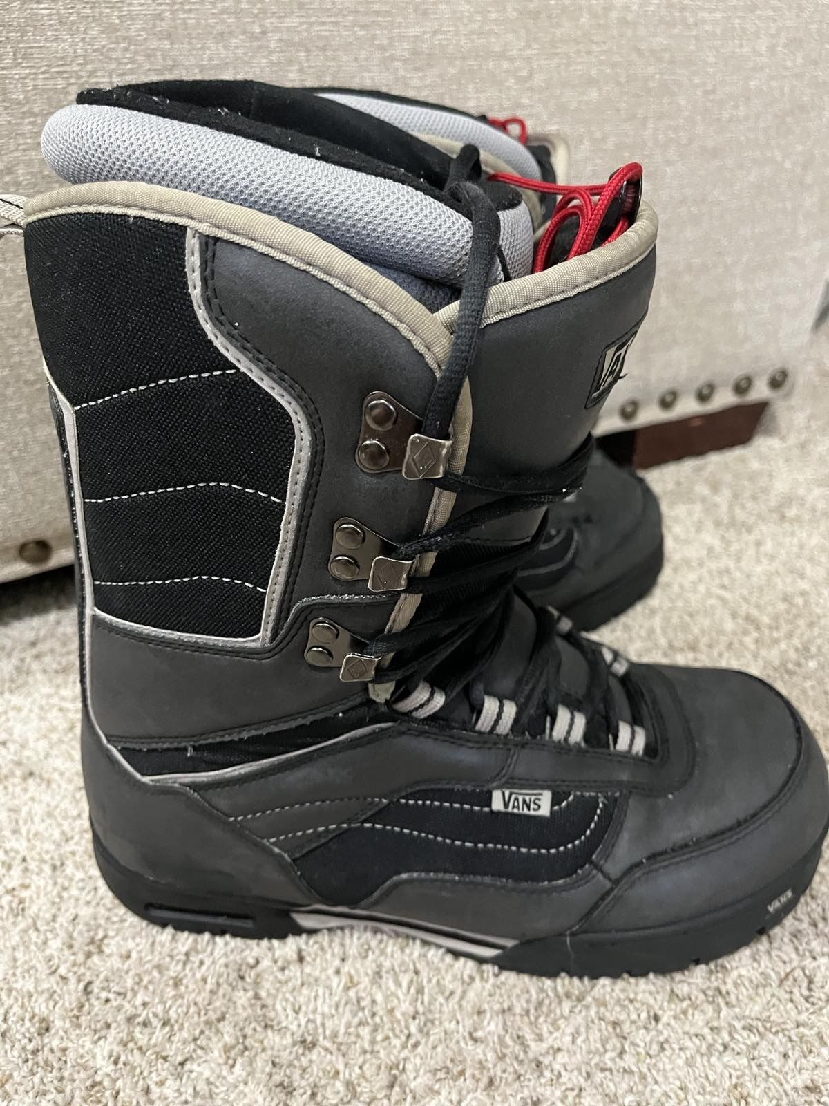 Vans men’s snow boots size 11