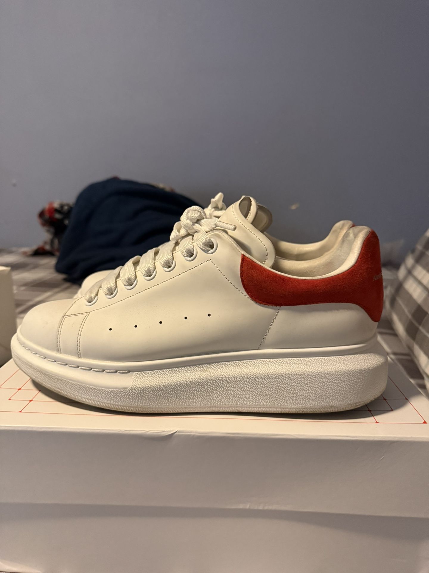 Red And White Alexander Mcqueen‘s