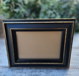 Vintage Thomasville distressed gold trim accent black wood picture photo frame wall