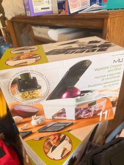 Brand  new Vegetable Chopper and Slicer 11-Piece Set