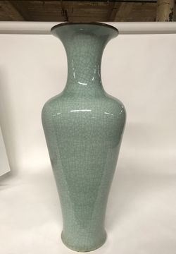 Beautiful celadon porcelaine vase for new home