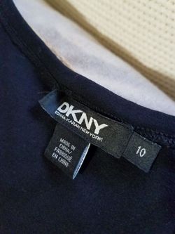 New! Brautiful dress by DKNY Size 10.