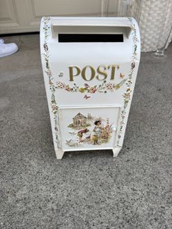 Mailbox- Can Use For Money/ Gift Holder
