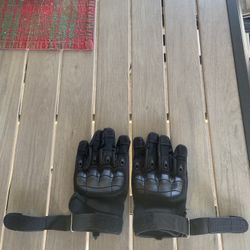 Velcro Strap  Black Gloves