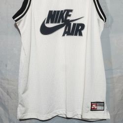 VINTAGE  NIKE BASKETBALL JERSEY #82 WHITE MESH  MENS SIZE XL 