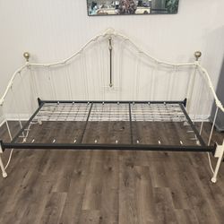 Metal Twin Daybed Frame