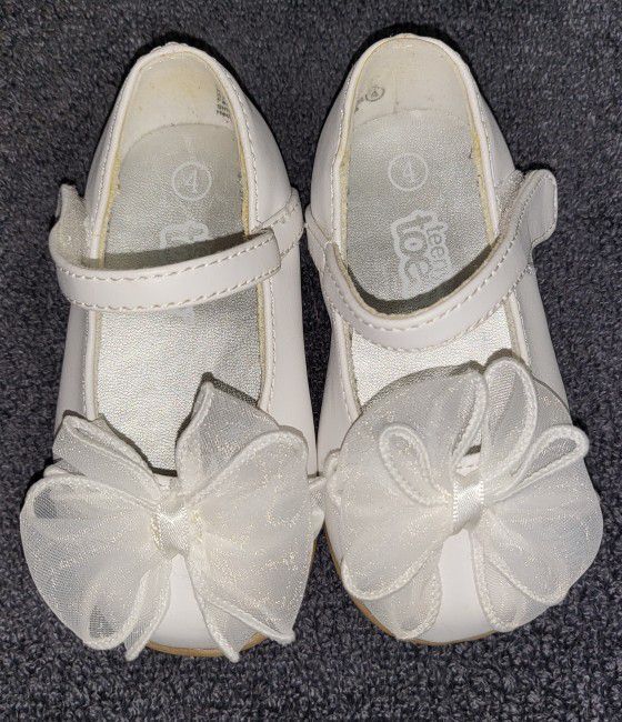White Casual Toddler Shoes with Bow Size 4