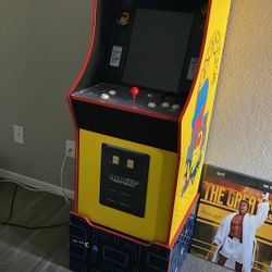 PAC-MAN & MORTAL KOMBAT ARCADE GAME