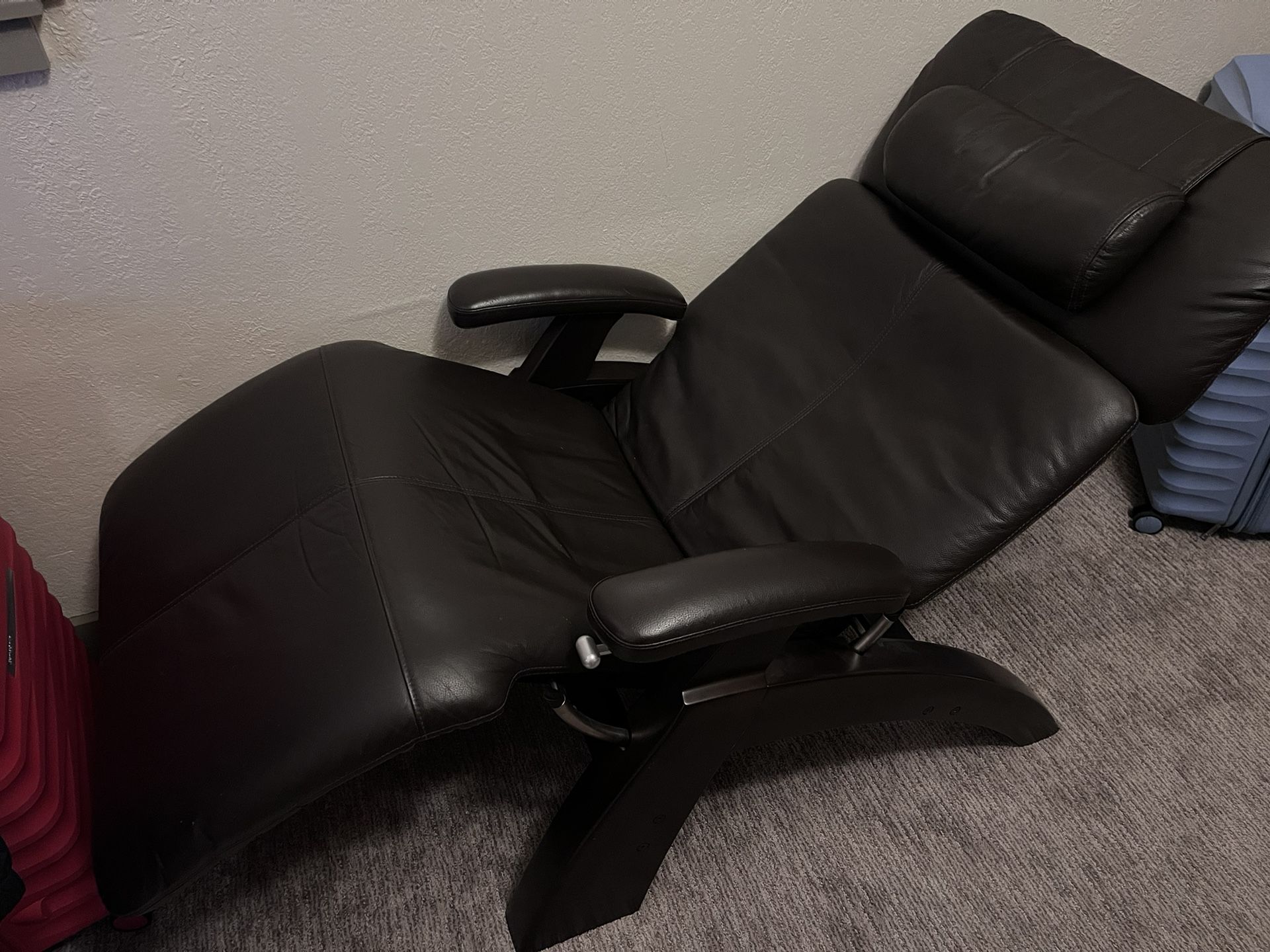 Relax The Back Zero Gravity Recliner