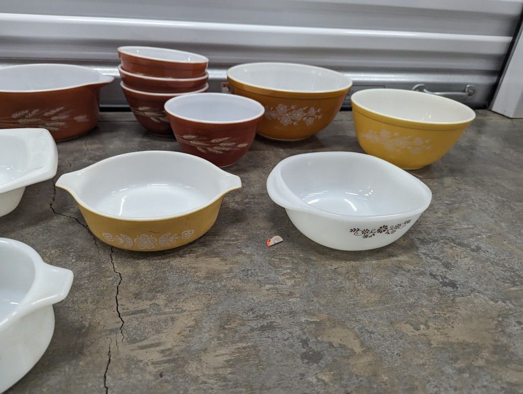 Pyrex Dish Lot