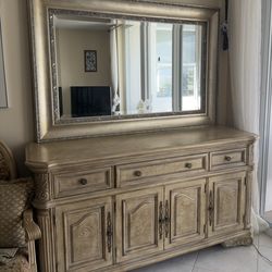 Buffet Cabinet