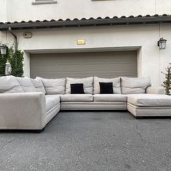 Stunning Beige Sectional Couch In Excellent Condition - Free Delivery 🚚 