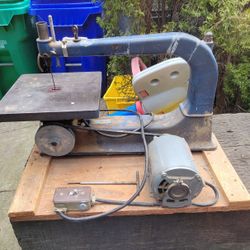 Sturdy Sears Dunlap Scroll Saw