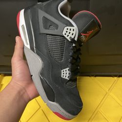 Jordan 4 Bred 