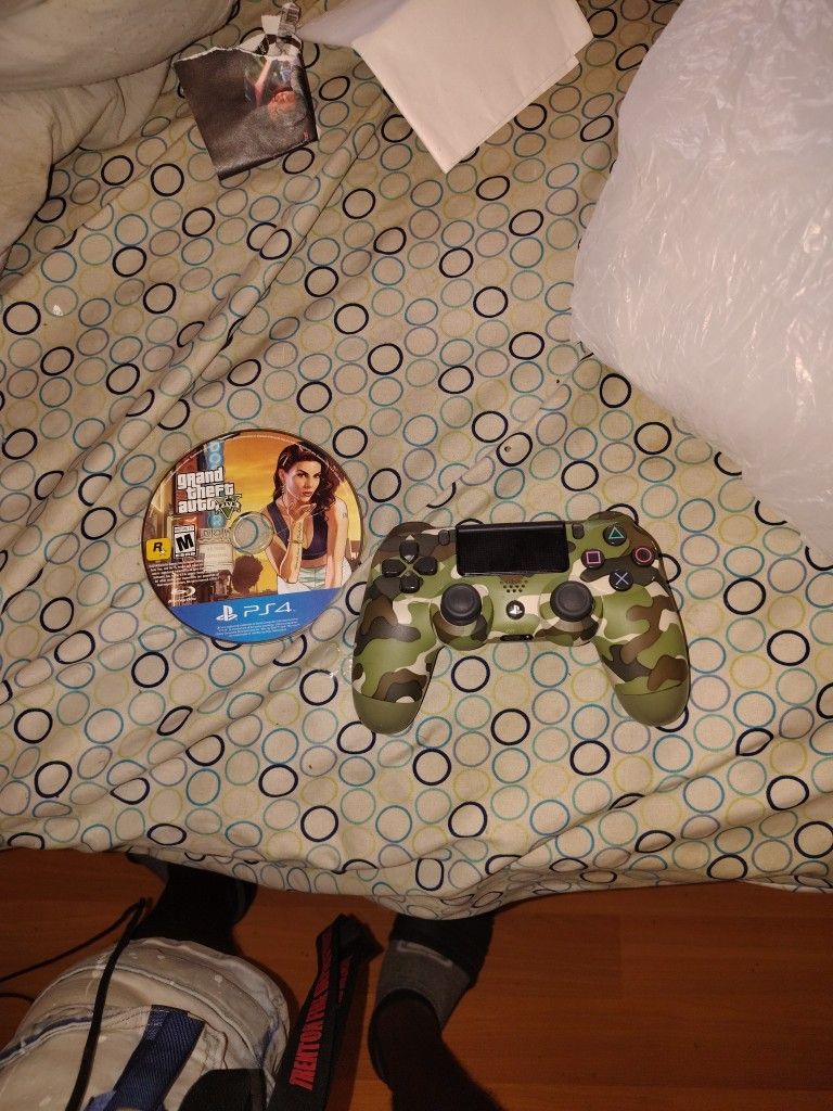 PS4 Controller And GTA 5