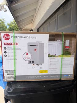 Rheem Performance Plus 7.0 GPM Non-Condensing Outdoor Natural Gas Tankless Water Heater $500 BRAND NEW