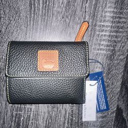 Dooney & Bourke Pebble Grain Small Flap Wallet Black 