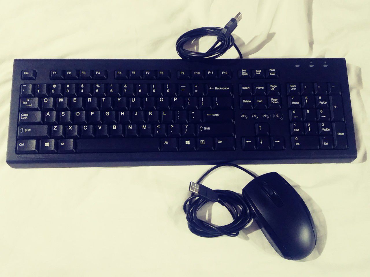 Keyboards and mouse 2 sets