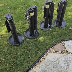 Motorhome Leveling Jacks