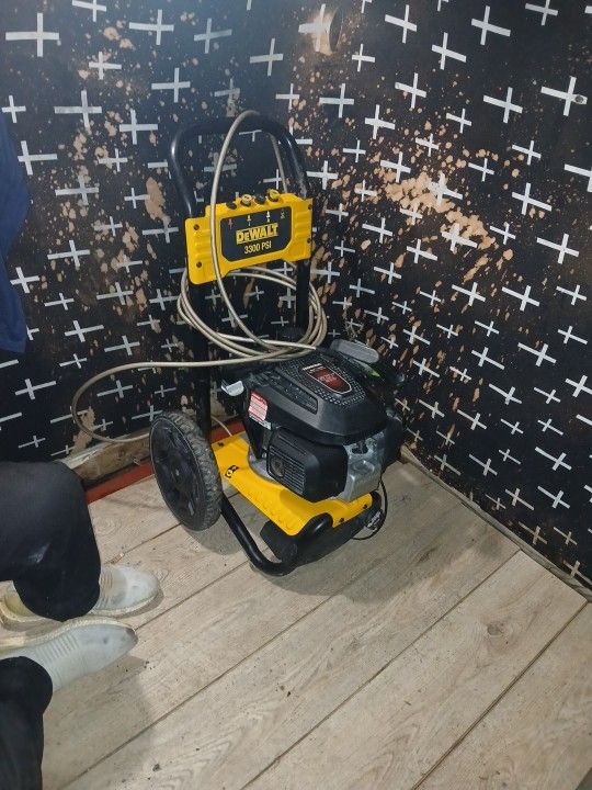 Pressure washer 