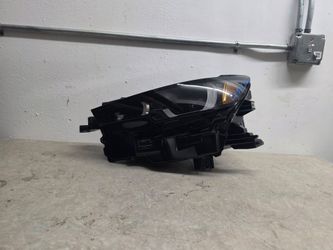 Left headlight adaptive cx50 cx-50 mazda 2023 2024 2025 2026