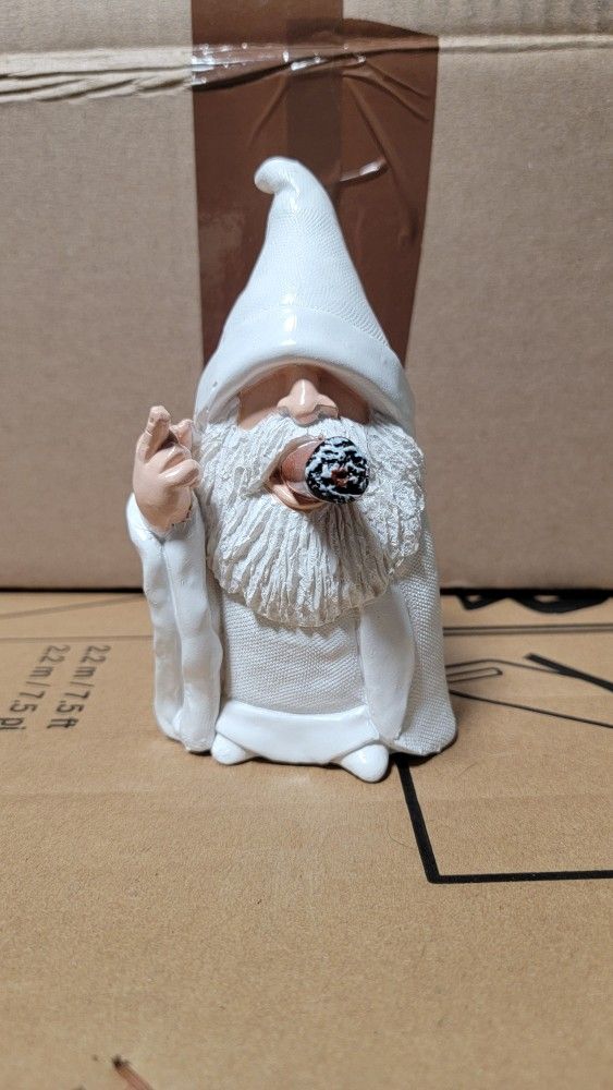 Seahawk Statue/Gnomes