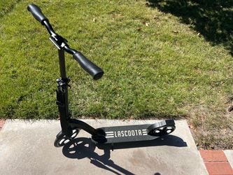 Adult Lascoota Scooter, All Black