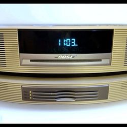 Bose Wave AWRCC2 Multi-CD & Remote 2005 Waveguide Acoustic Digital Audio System 