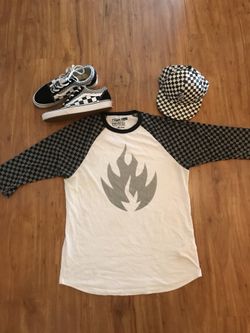 Vans Shirt size Medium and hat