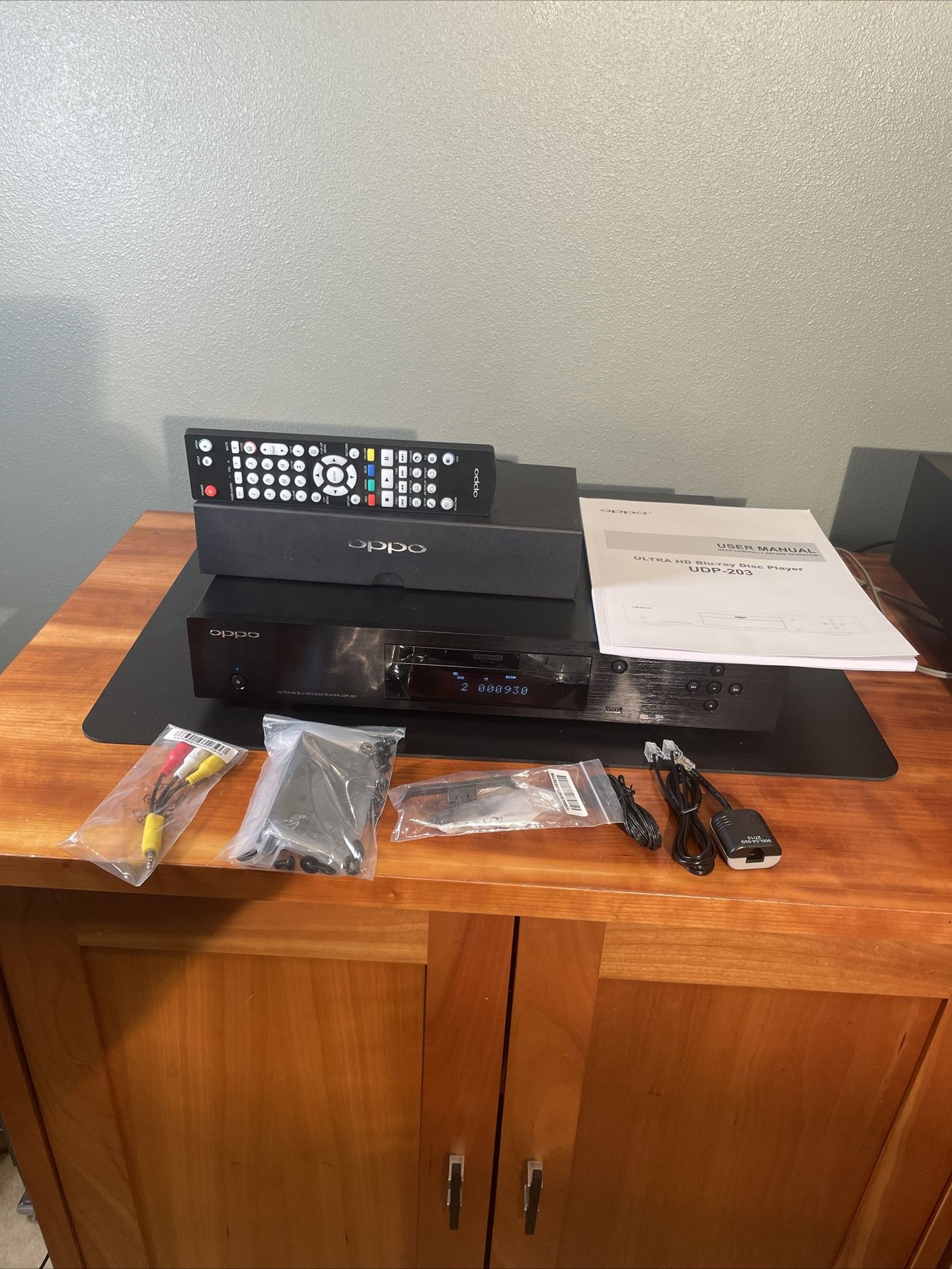Oppo UDP-203 4K UHD Blu-ray Dvd SACD Player
