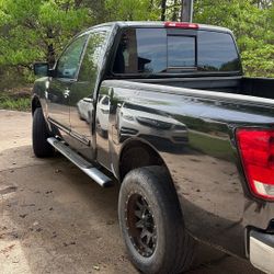 2005 Nissan Titan King Can