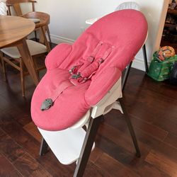 Stokke Bouncer Plus Attaches To Stokke Steps 