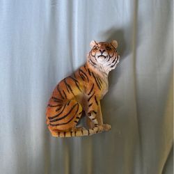 Tiger Statue 
