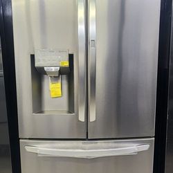 Brand New LG, Door in Door 30cu French Door Refrigerator Fridge With Warranty 