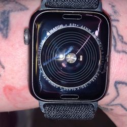 Apple Watch Series SE 2nd Generation 44 MM