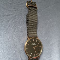 Dw Watch Black And Gold 44mm Mens
