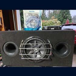 Kicker 10" Sub Dual Ported Box Amp And Wiring Kit