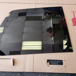 Back Glass Nissan Titan (Driver Piece)