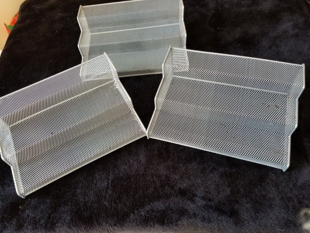 3 Metal Mesh Spice Shelves